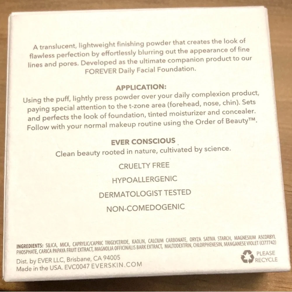 Ever Beauty | BLUR Perfecting Face Powder | Clean Beauty - NIB